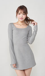 モデル：163cm（着用サイズ：FREE　着用カラー：GRY）