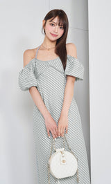 モデル：163cm（着用サイズ：FREE　着用カラー：SAX）