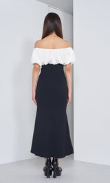 モデル：163cm（着用サイズ：FREE　着用カラー：BLK）