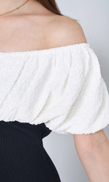 モデル：163cm（着用サイズ：FREE　着用カラー：BLK）