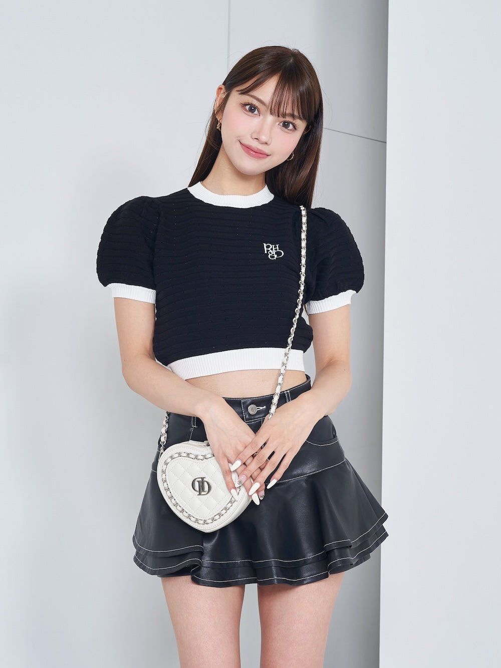 モデル：163cm（着用サイズ：FREE　着用カラー：BLK）