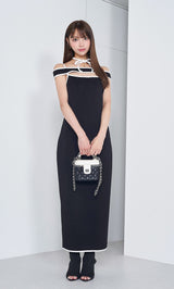 モデル：163cm（着用サイズ：FREE　着用カラー：BLK）