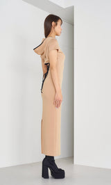 モデル：163cm（着用サイズ：FREE　着用カラー：BEG）