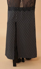 モデル：163cm（着用サイズ：FREE　着用カラー：DOT）