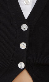 モデル：163cm（着用サイズ：FREE　着用カラー：BLK）