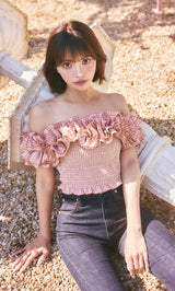 モデル：163cm（着用サイズ：FREE　着用カラー：RED）