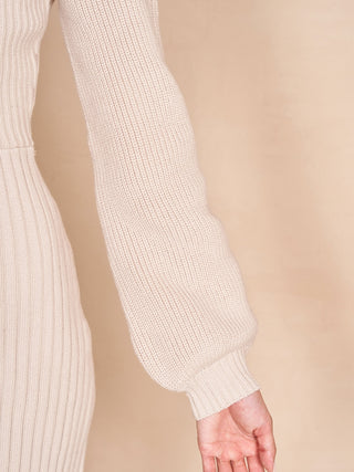 モデル：163cm（着用サイズ：FREE　着用カラー：IVO）