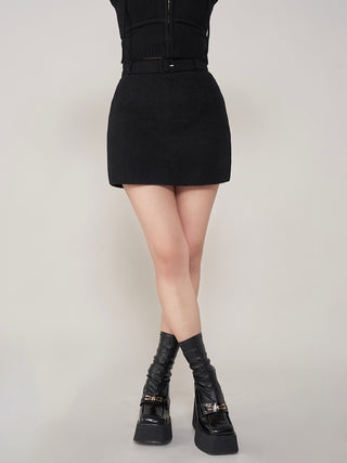 モデル：163cm（着用サイズ：FREE　着用カラー：BLK）