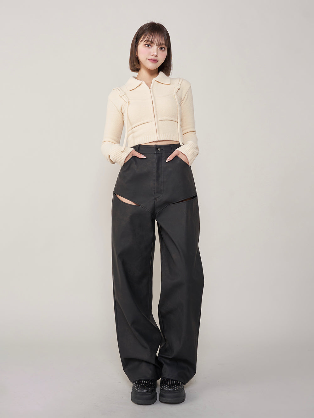 モデル：163cm（着用サイズ：FREE　着用カラー：IVO）