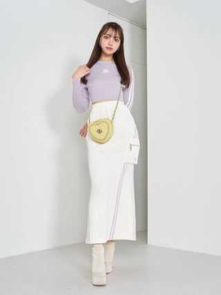 モデル：163cm（着用サイズ：FREE　着用カラー：WHT）