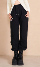 モデル：163cm（着用サイズ：FREE　着用カラー：BLK）