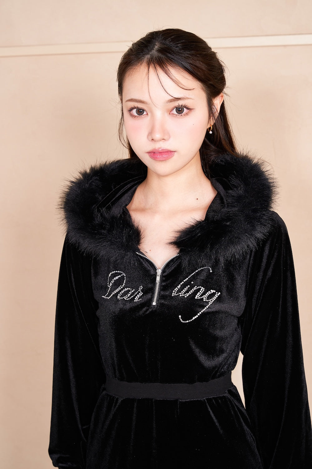 モデル：163cm（着用サイズ：FREE　着用カラー：BLK）