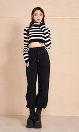 モデル：163cm（着用サイズ：FREE　着用カラー：BLK）