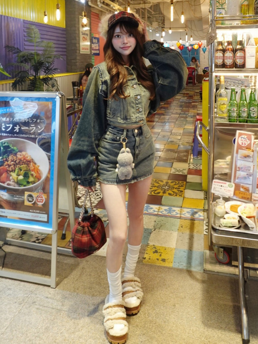 モデル：163cm（着用サイズ：S　着用カラー：BLU）