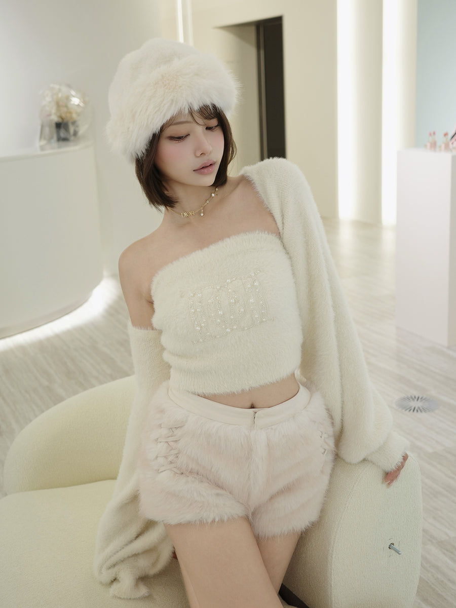 モデル：163cm（着用サイズ：FREE　着用カラー：IVO）