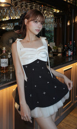 モデル：163cm（着用サイズ：FREE　着用カラー：BLK）