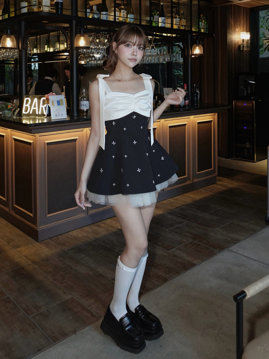 モデル：163cm（着用サイズ：FREE　着用カラー：BLK）