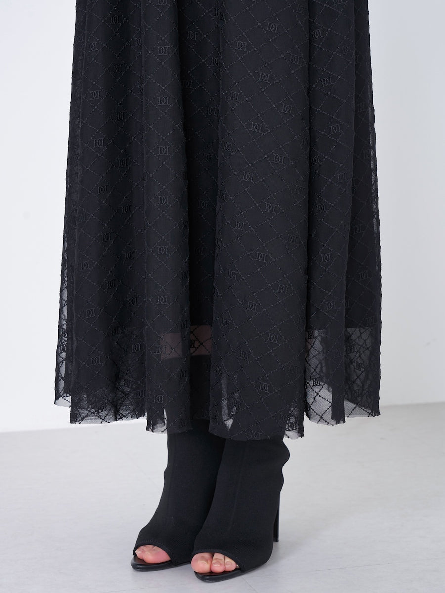 モデル：158cm（着用サイズ：FREE　着用カラー：BLK）