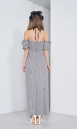 モデル：158cm（着用サイズ：FREE　着用カラー：BLK）