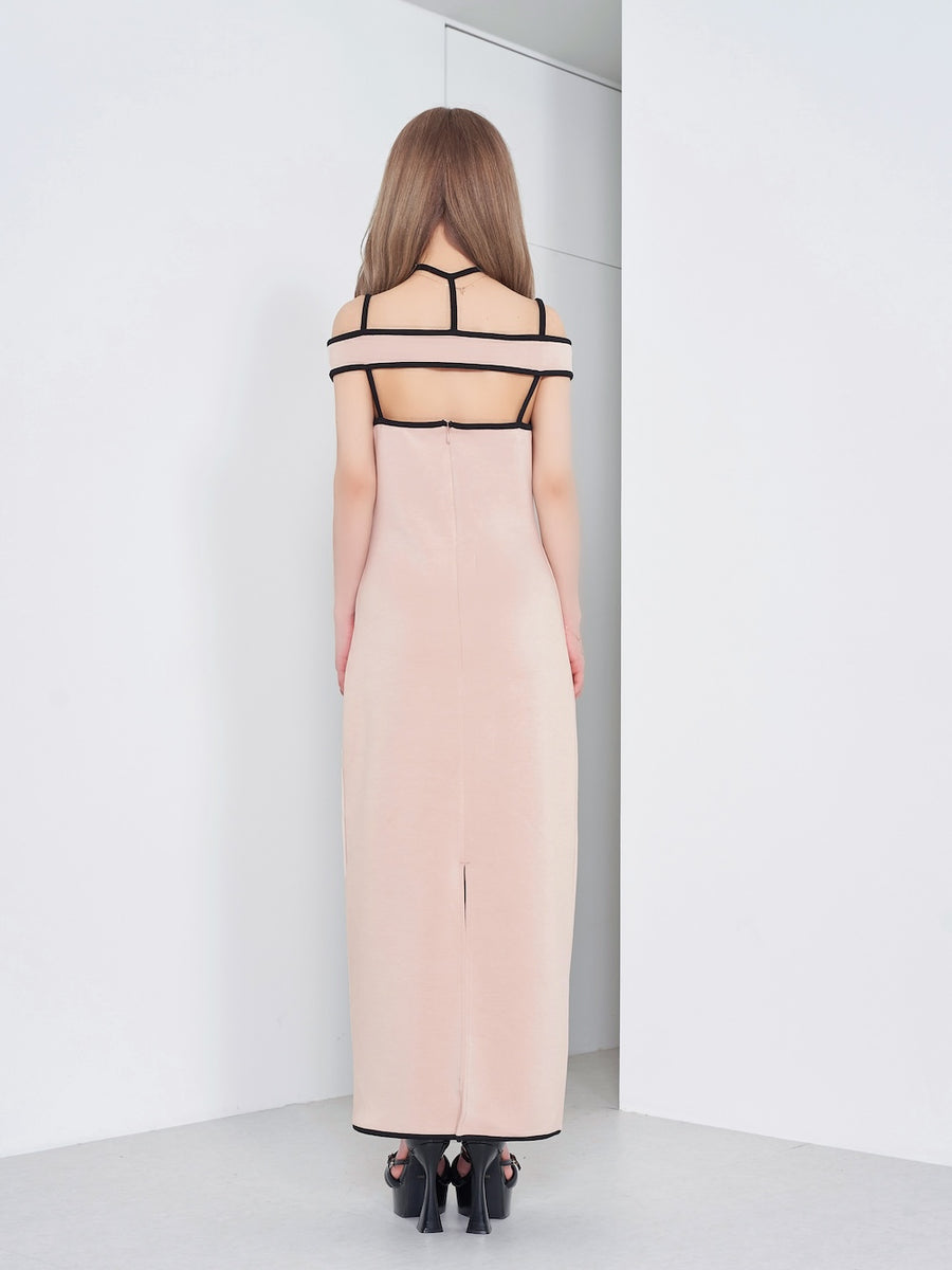 モデル：158cm（着用サイズ：FREE　着用カラー：BEG）