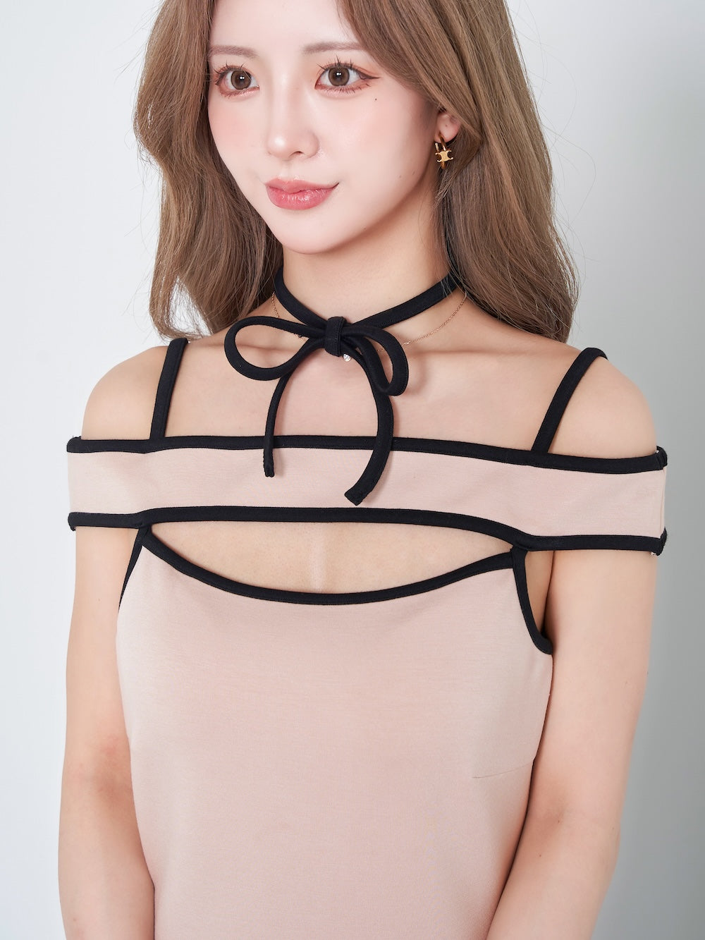 モデル：158cm（着用サイズ：FREE　着用カラー：BEG）