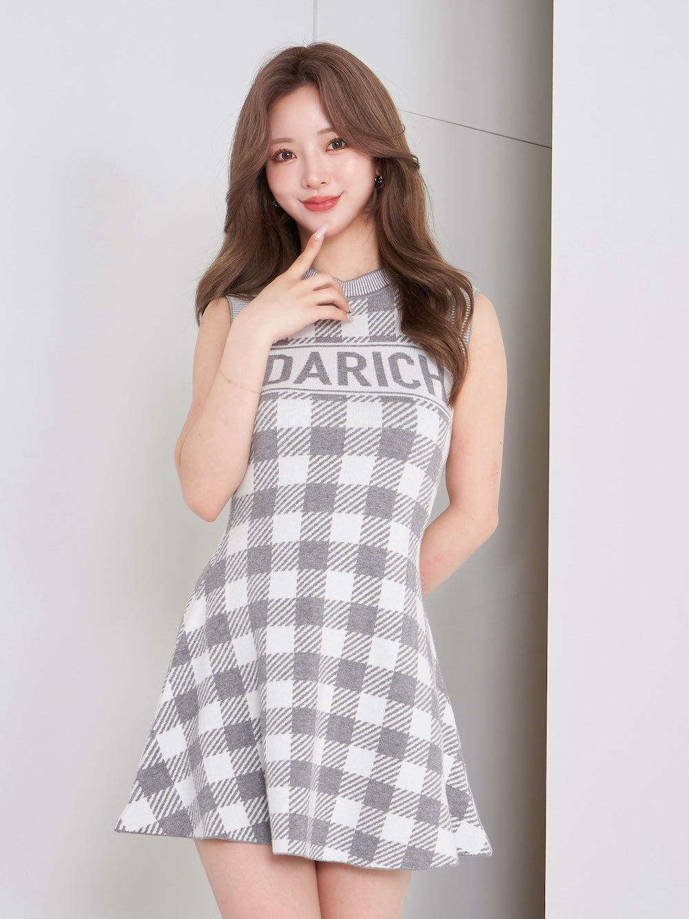 モデル：158cm（着用サイズ：FREE　着用カラー：GRY）
