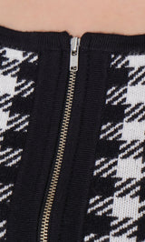 モデル：158cm（着用サイズ：FREE　着用カラー：BLK）