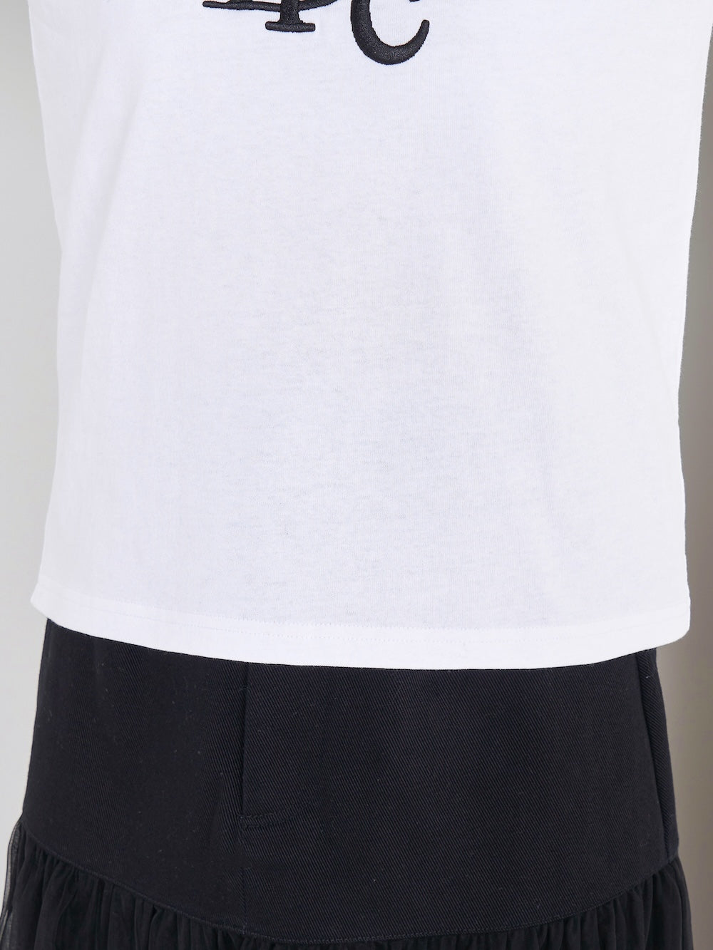 モデル：158cm（着用サイズ：FREE　着用カラー：WHT）
