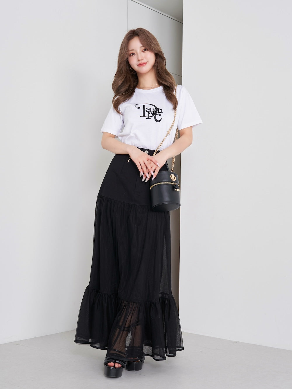 モデル：158cm（着用サイズ：FREE　着用カラー：BLK）