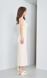 モデル：158cm（着用サイズ：FREE　着用カラー：IVO）