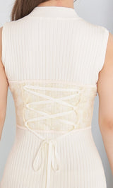 モデル：158cm（着用サイズ：FREE　着用カラー：IVO）