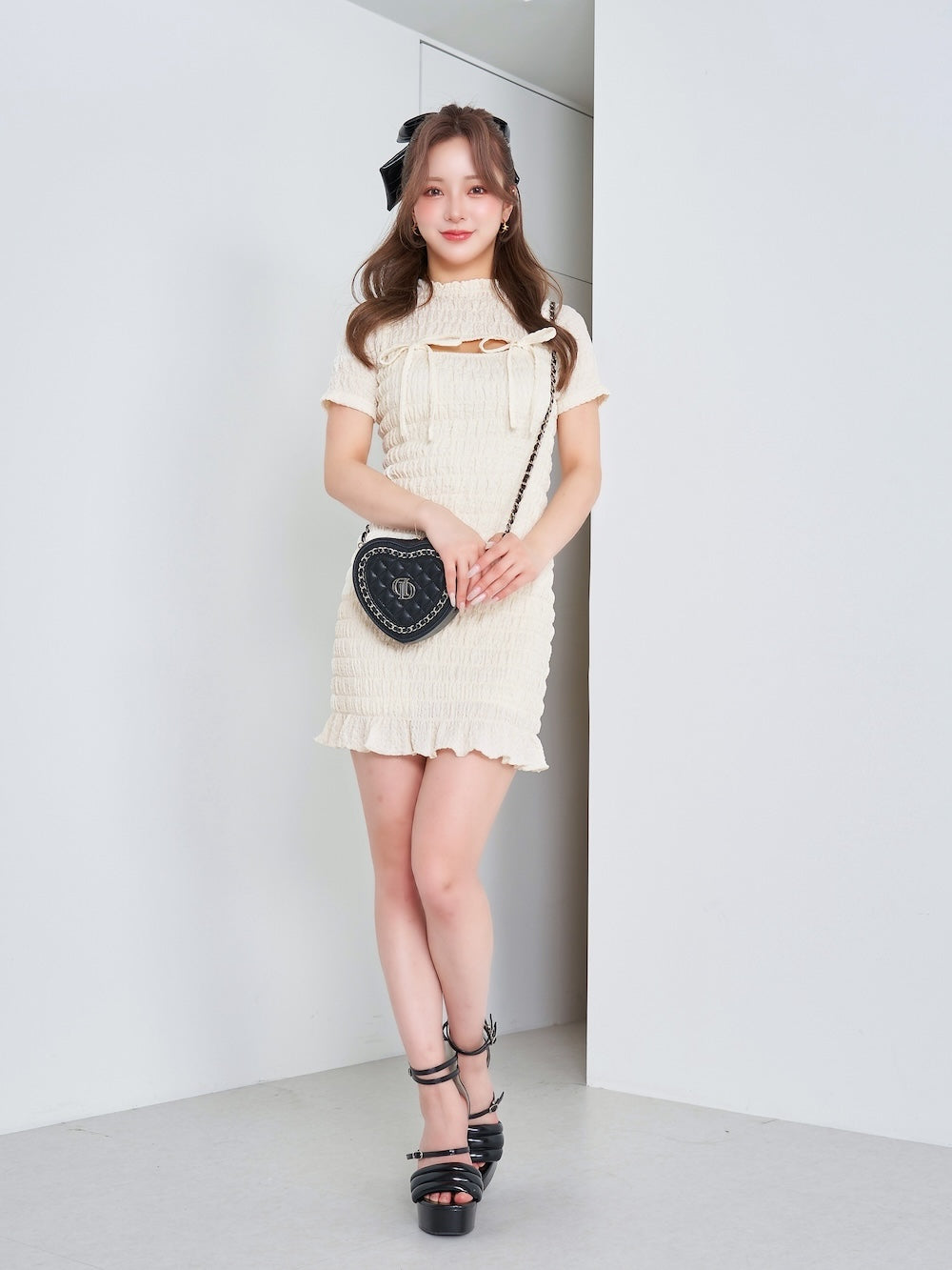 モデル：158cm（着用サイズ：FREE　着用カラー：IVO）