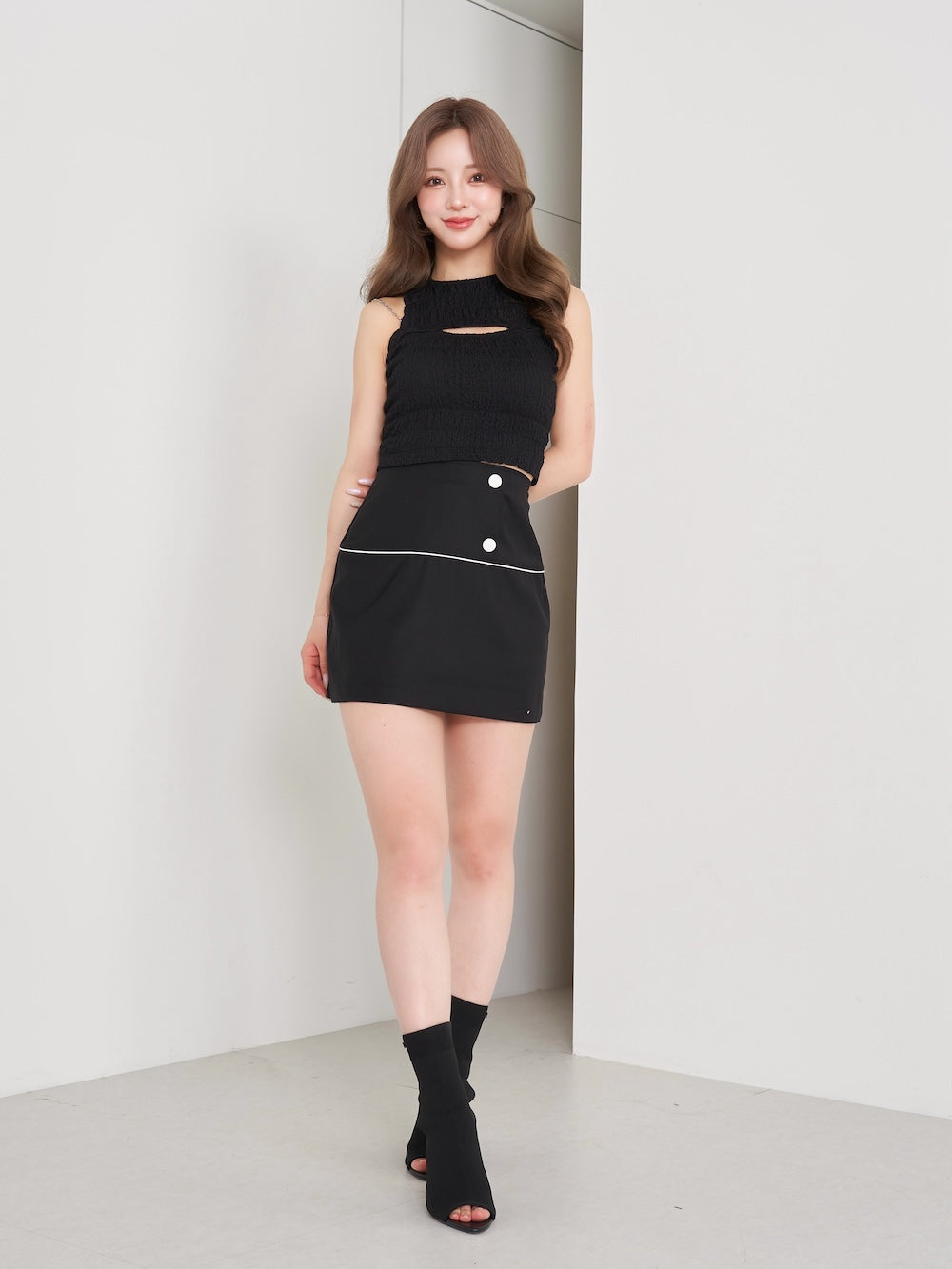 モデル：158cm（着用サイズ：S　着用カラー：BLK）