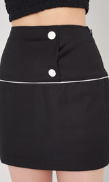 モデル：158cm（着用サイズ：S　着用カラー：BLK）