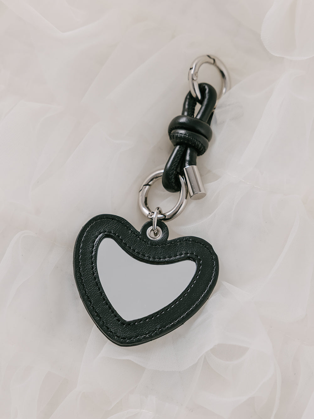 [Novelty] Heart Logo Multi Charm