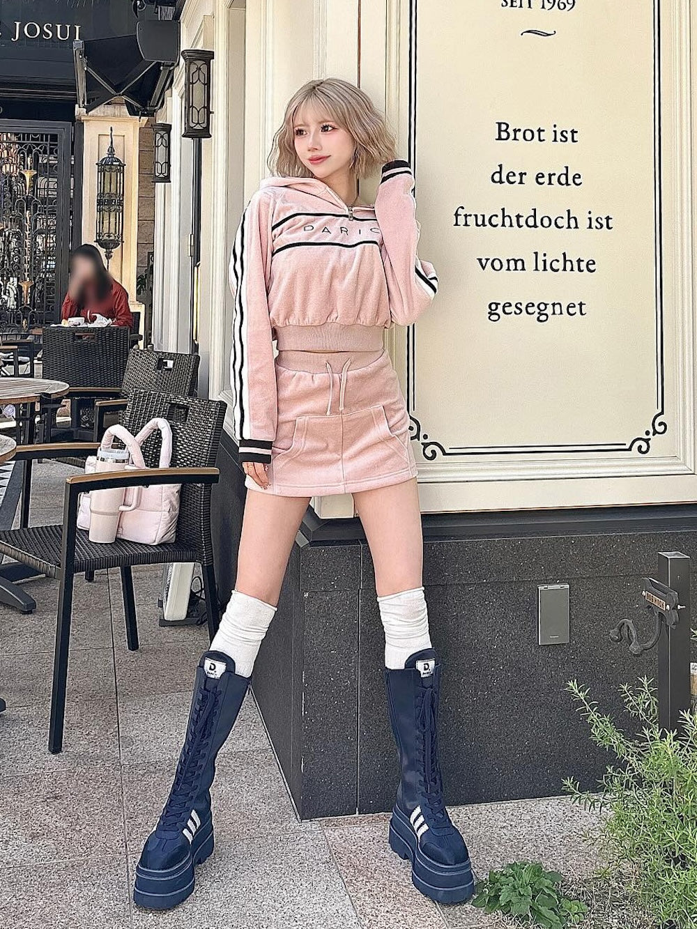 ラインベロアショートフーディ