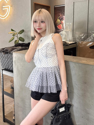 モデル：155cm（着用サイズ：FREE　着用カラー：WHT）