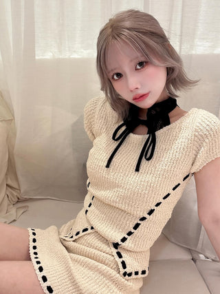 モデル：155cm（着用サイズ：FREE　着用カラー：IVO）
