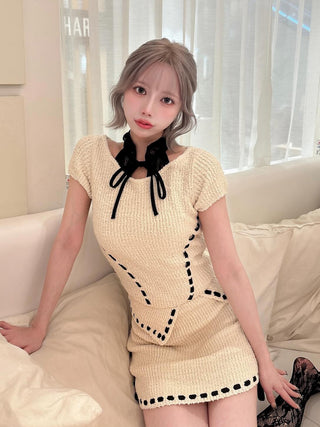 モデル：155cm（着用サイズ：FREE　着用カラー：IVO）