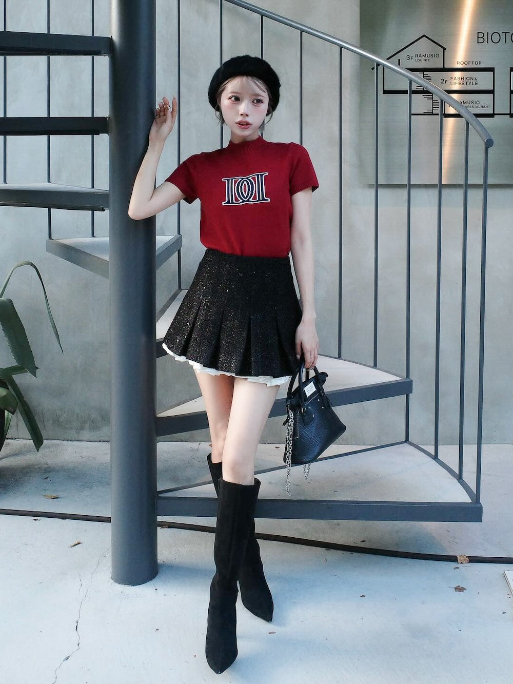 モデル：155cm（着用サイズ：S　着用カラー：BLK）