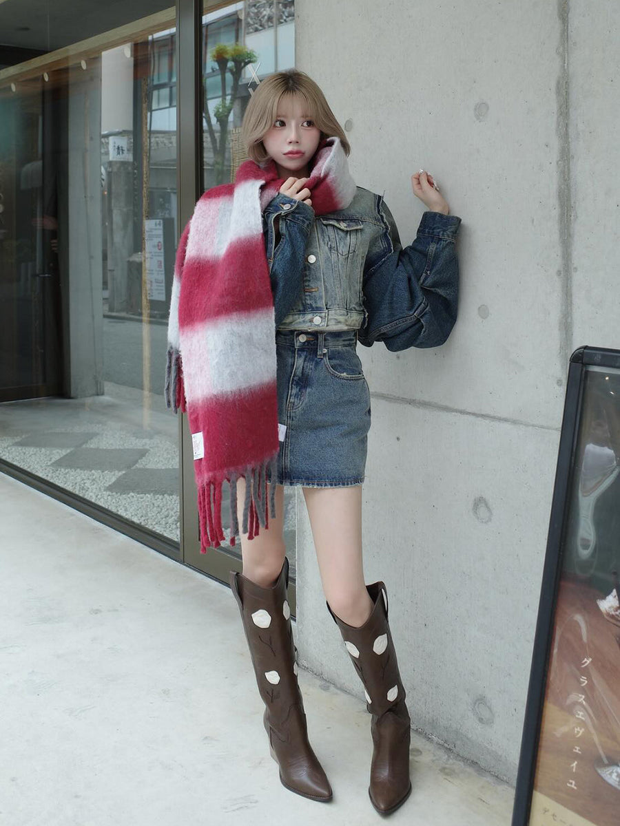 モデル：155cm（着用サイズ：S　着用カラー：BLU）