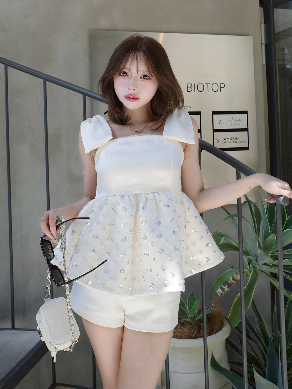 モデル：155cm（着用サイズ：FREE　着用カラー：WHT）