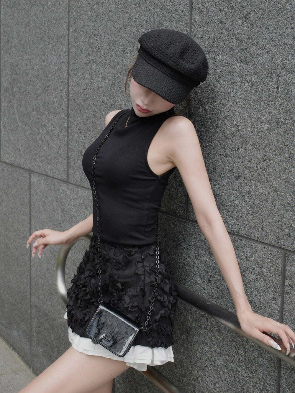 モデル：155cm（着用サイズ：FREE　着用カラー：BLK）