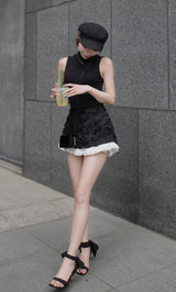 モデル：155cm（着用サイズ：FREE　着用カラー：BLK）