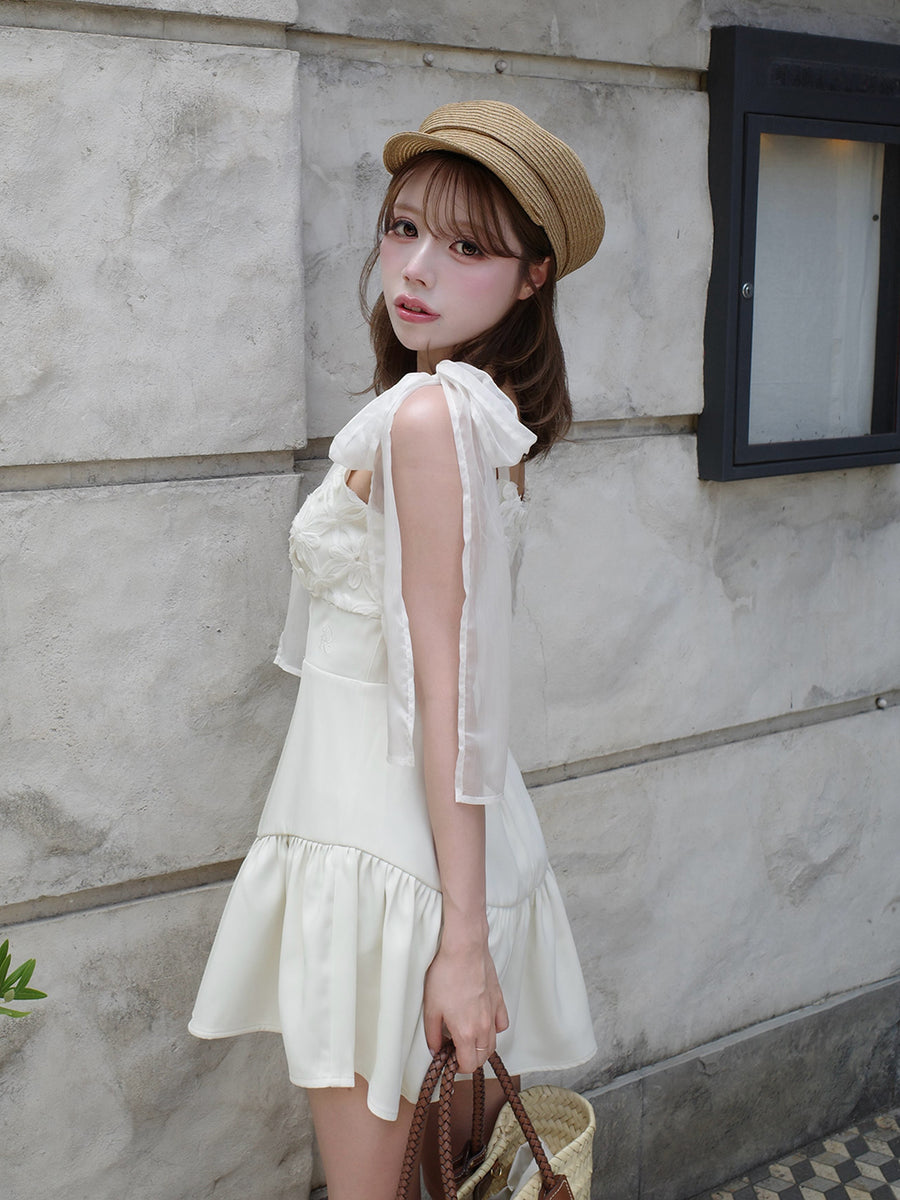 モデル：155cm（着用サイズ：FREE　着用カラー：IVO）