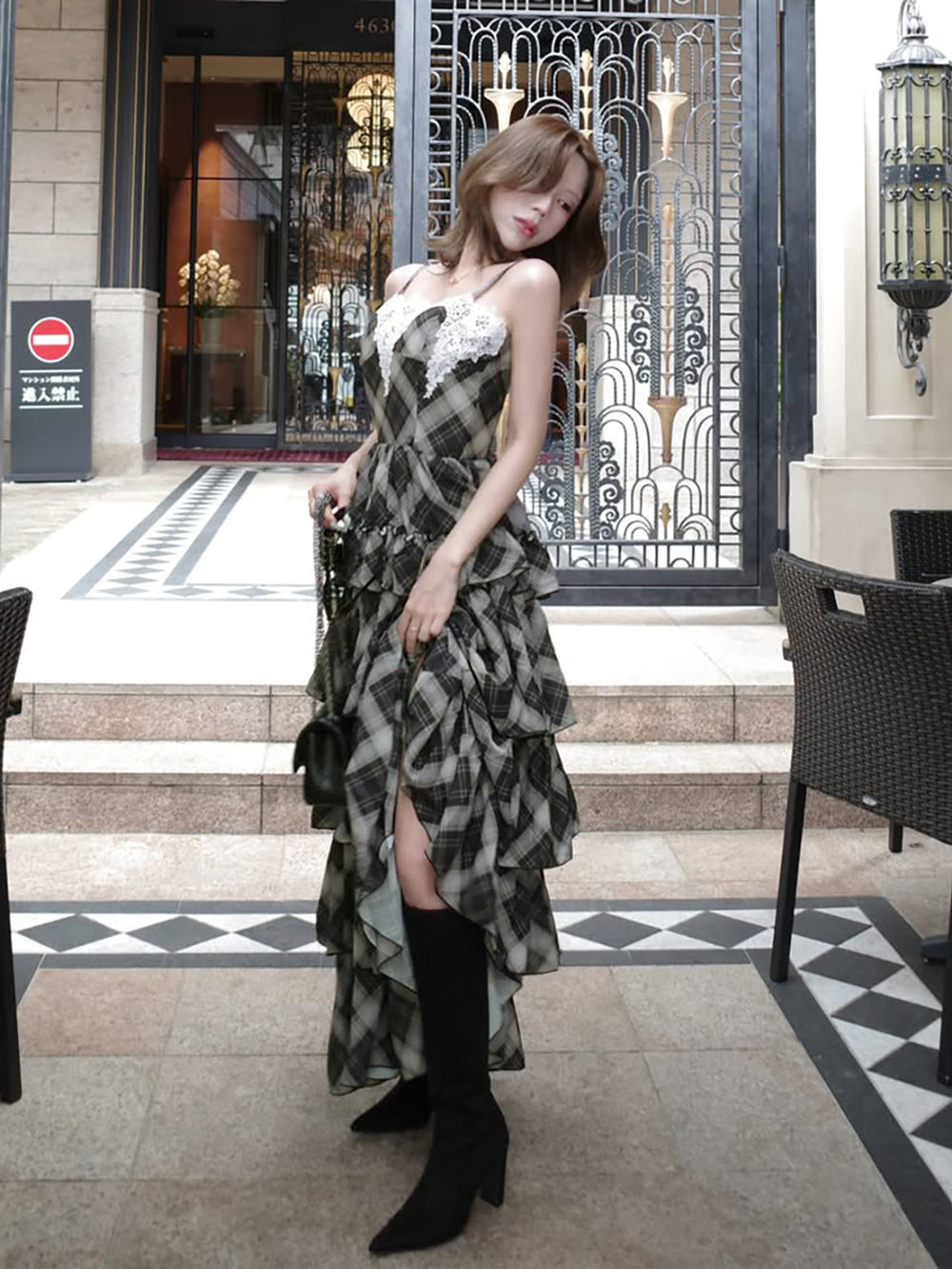 モデル：155cm（着用サイズ：FREE　着用カラー：BLK）
