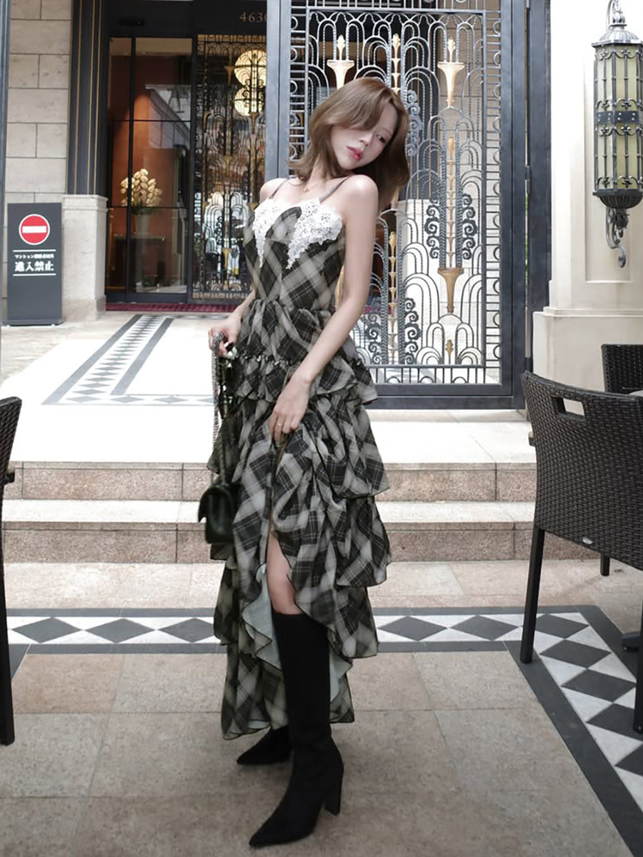 モデル：155cm（着用サイズ：FREE　着用カラー：BLK）