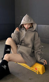 モデル：155cm（着用サイズ：FREE　着用カラー：GRY）