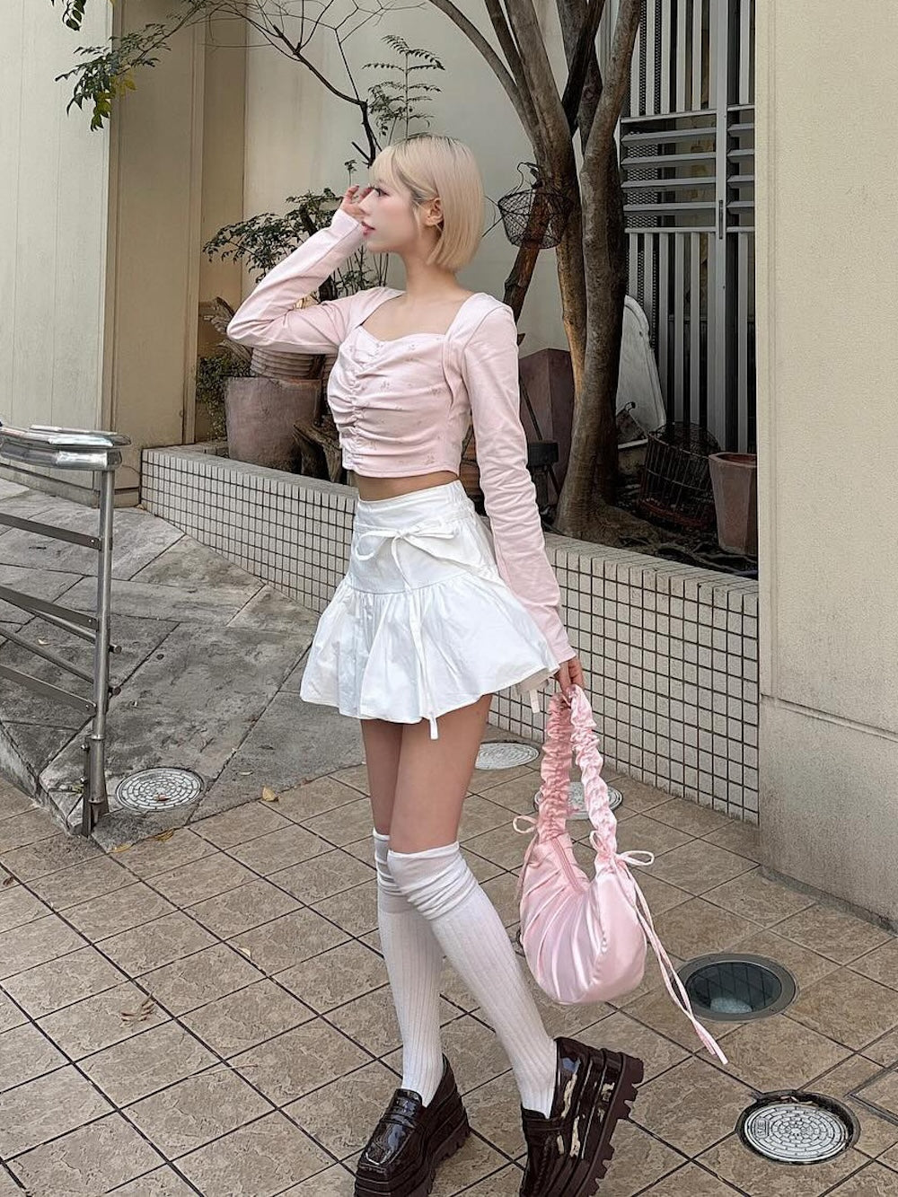 モデル：155cm（着用サイズ：FREE　着用カラー：WHT）