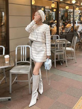 モデル：155cm（着用サイズ：S　着用カラー：IVO）
